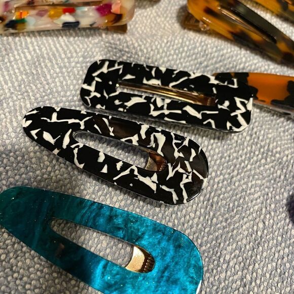 Colorful Beautiful Women’s Hair Barrettes - Picture 4 of 14